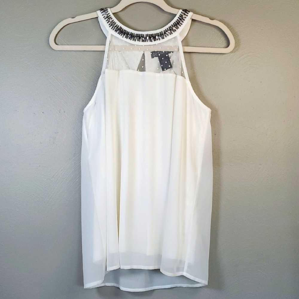 NWT Design 365 Cream Sleeveless Top. Lined, Size Small